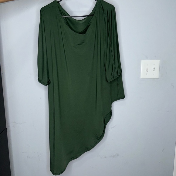 Two Piece Green Off the Shoulder Set - Picture 2 of 4